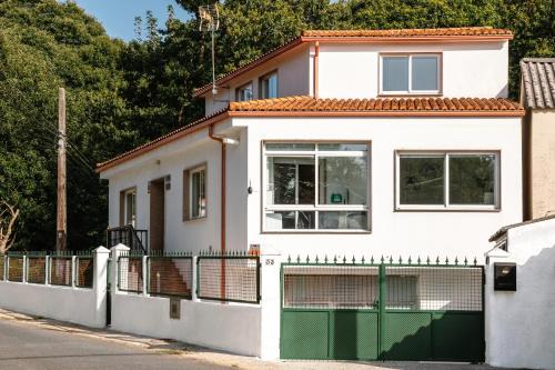 Lalin House | Casa Bella Lalin- 4 Double bedroom Galician Country Home!
