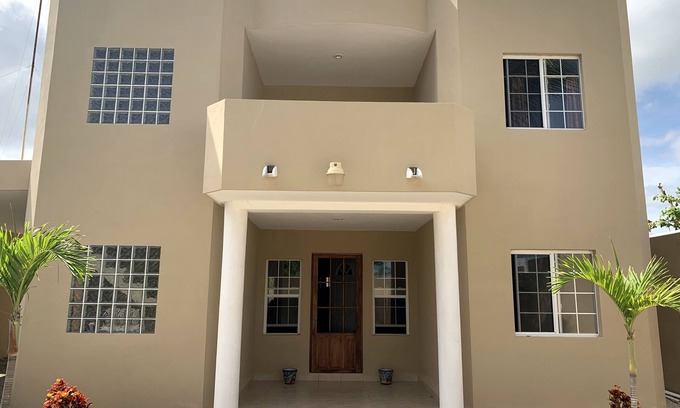 Chelem House | Casa Canukatan - A Modern Mexican Beach Villa