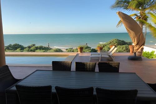 Ixil House | Casa Ceballos, Frente a la Playa