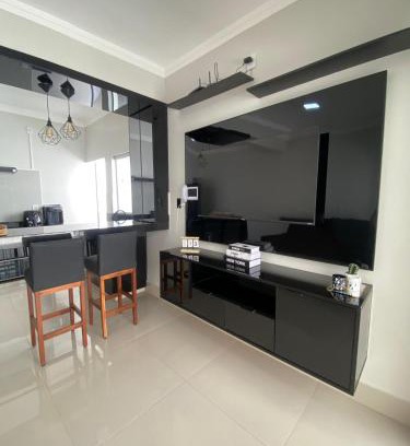 Paracatu House | Casa com área gourmet e ar condicionado