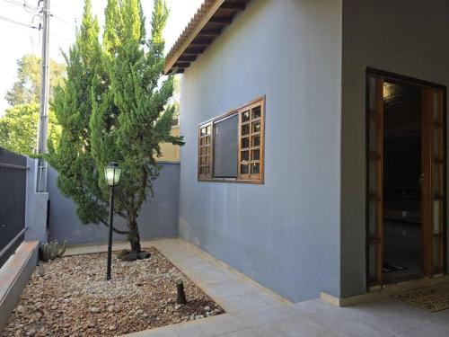 Brotas House | Casa com piscina próxima à natureza