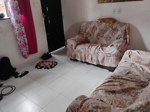 Curio-Utinga House | Casa com sala , 1 quarto cozinha, banheiro e área de lavar , próximo a ponto turístico parque do utinga