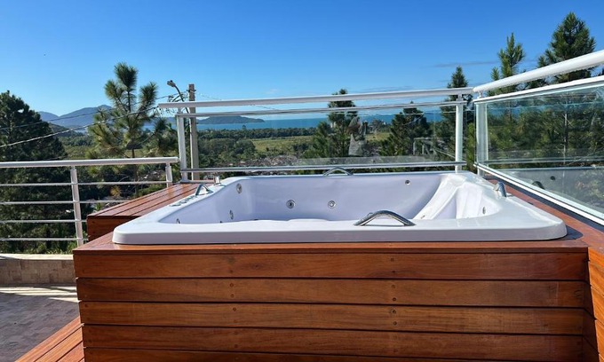 Jardim Capricornio House | Casa com spa em Caraguatatuba