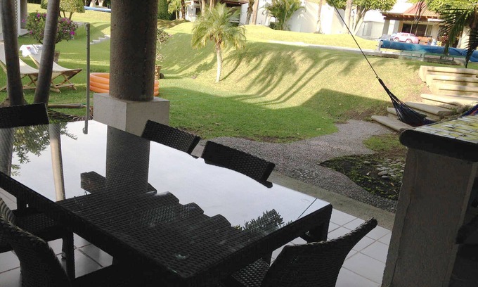 Xochitepec House | Casa con alberca y hermosos jardines en condominio, Santa Fe, Xochitepec Morelos