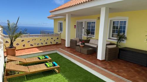 El Granel Apartment | Casa Conrado, 2 bedroom modern oasis, good location