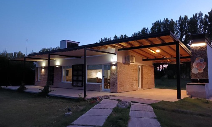 San Rafael Apartment | Casa de Campo Benegas con cochera y parrilla