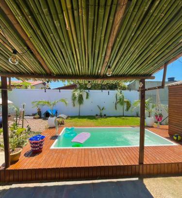 Balneario Arroio do Silva House | Casa de Praia, alto padrão, estilo industrial, 50 metros do mar.