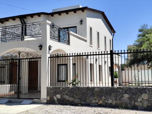 Cafayate House | Casa del Algarrobo