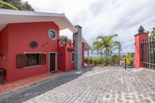 Arco de Sao Jorge House | Casa del Mar I by GALMI