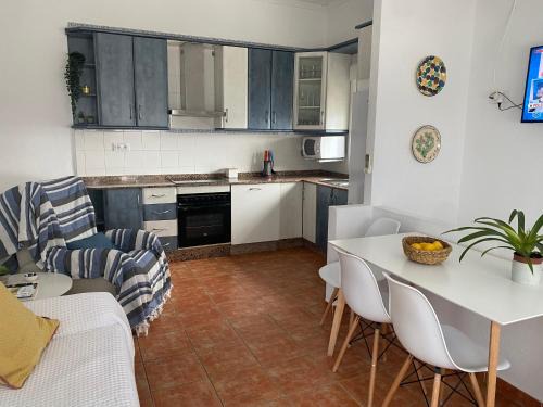 Agua Amarga Apartment | CASA DEL PEZ Vivienda a pie de calle en Agua Amarga a 250 metros de la playa