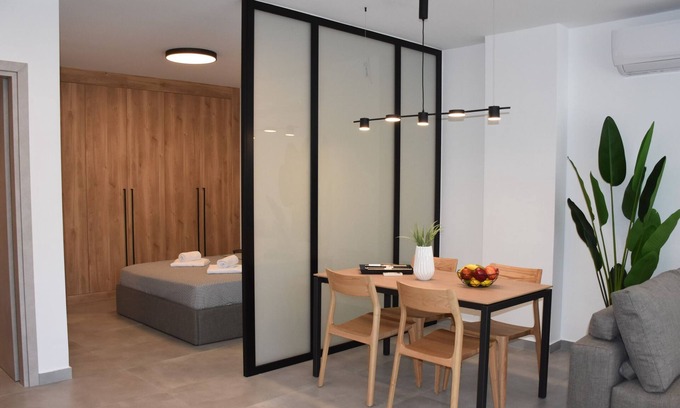 Paradisi Apartment | Casa di Pino A in Paradisi Square near Airport