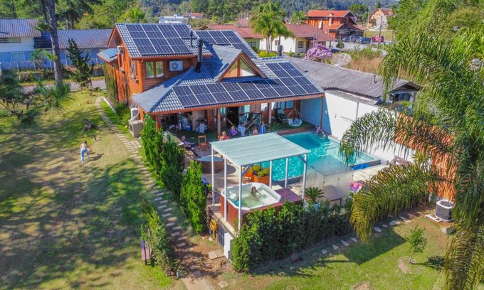 Rio dos Cedros House | Casa do Lago Pinhal