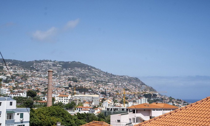 Sao Pedro Ski Chalet | Casa do Moinho by Mill Escapes