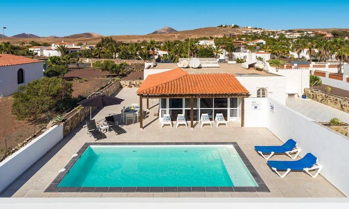 Parque Holandes House | Casa El Cardon: charming villa with private pool.