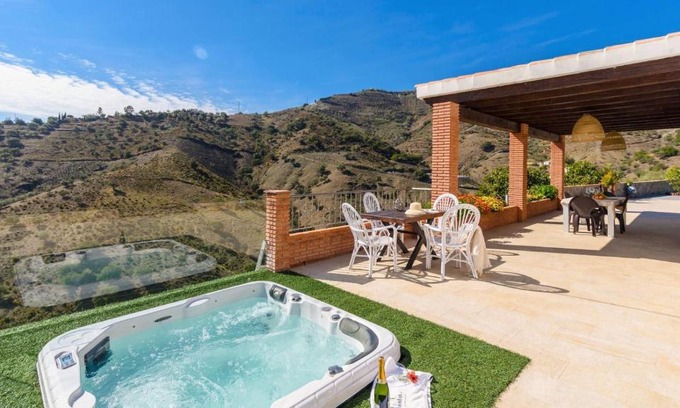 Archez House | Casa El Refugio de Árchez by Ruralidays