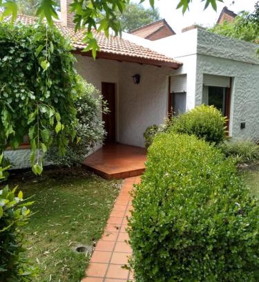 Bosque Peralta Ramos House | Casa En El Bosque