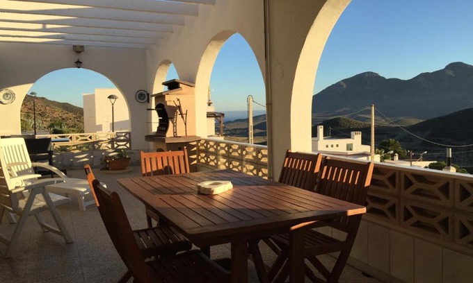 Presillas Bajas House | Casa en el valle de los Escullos