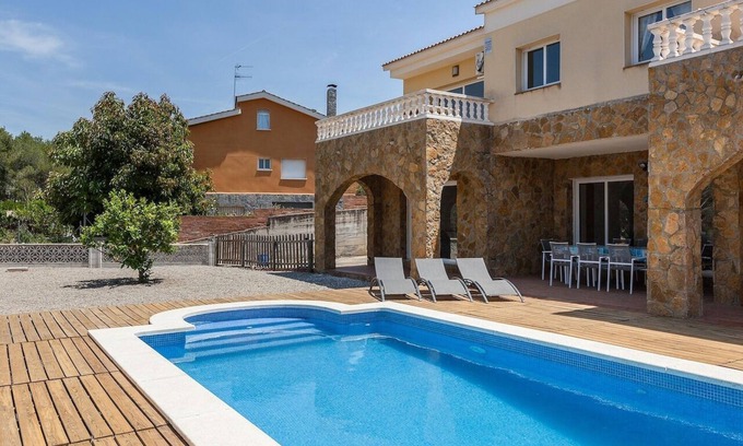 La Prosperitat House | Casa en la Montaña Cerca de la Playa