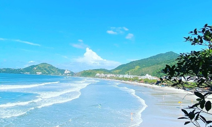 Tabatinga House | Casa Espaçosa com 2 Dormitório, Mobiliada, Cozinha Completa a 700 mts da Praia