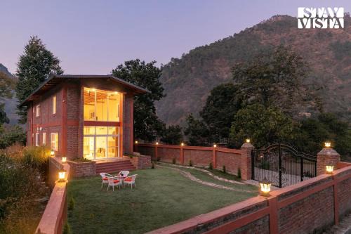 Bhimtal Villa | Casa Gaula with BBQ & Bonfire at Bhimtal by StayVista