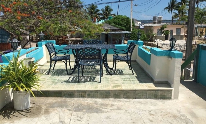 Municipality of Cienaga de Zapata House | Casa Guiro