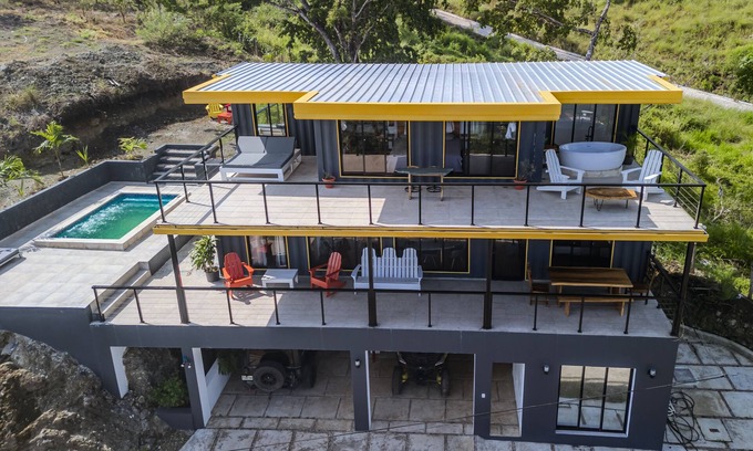 Gaspar Hernandez Villa | Casa Hierro