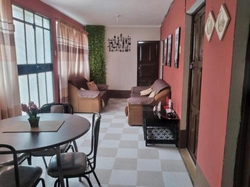 San Juan Bautista Apartment | Casa Hospedaje