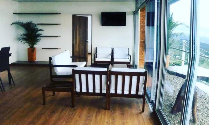 Tena Villa | Casa Hotel La Colmena