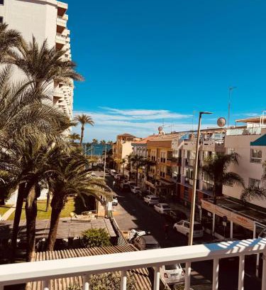 Torremolinos House | Casa La Raspa COZYINNS