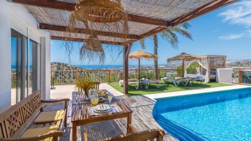 Algarrobo House | Casa La Yedra Algarrobo by Ruralidays