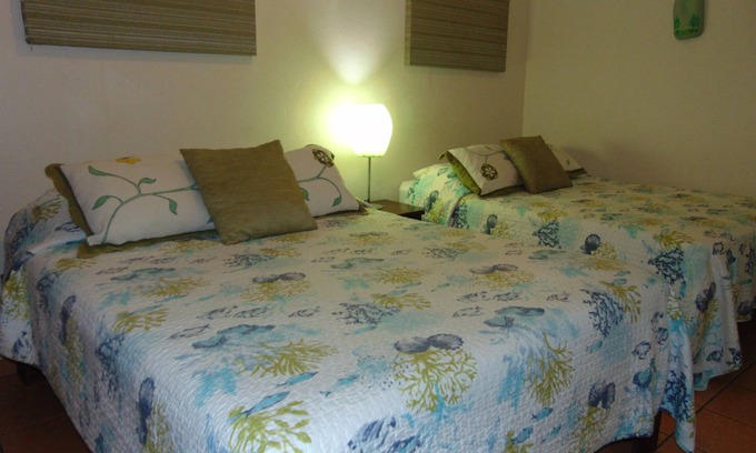 Pavas Bed & Breakfast | Casa Lima B&B Deluxe Room #10 (With Free Breakfast)