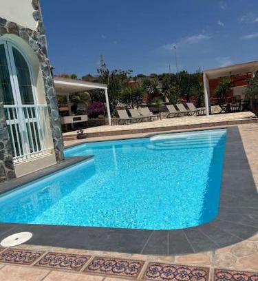 Maspalomas House | Casa Macken con piscina climatizada y jacuzzi