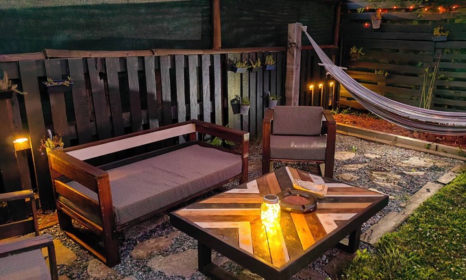 Lican Ray House | Casa Mila family house central and steps from the lake