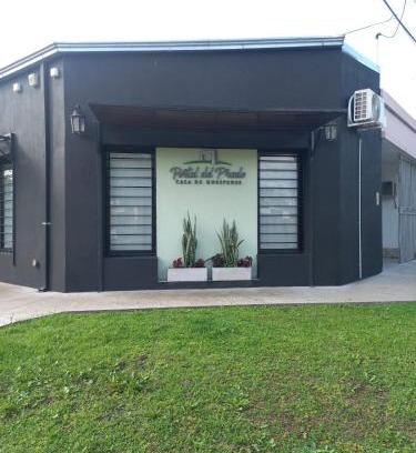 San Nicolas de los Arroyos House | Casa moderna y amplia con patio y cochera techada