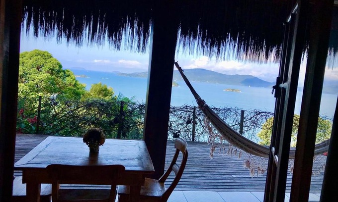 Paraty House | Casa na Praia com vista para o mar