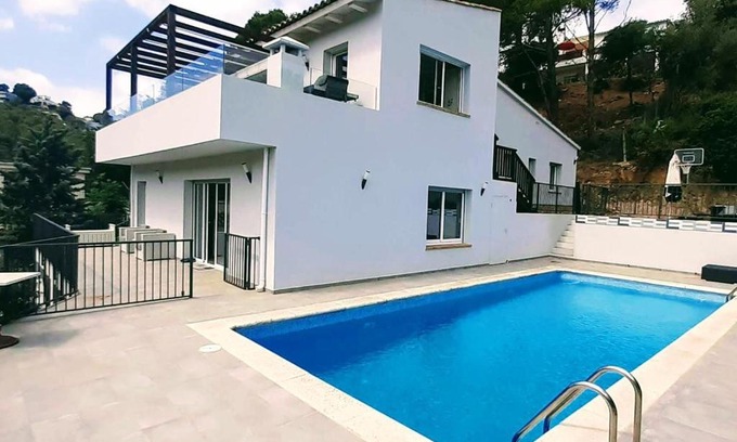 Sa Riera Villa | Casa Nuestra
