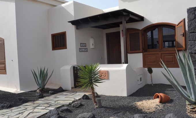 Montana Roja Villa | Casa Palana has been tailored to provide Adults Only guests the ultimate in luxury! Pool en hot tub