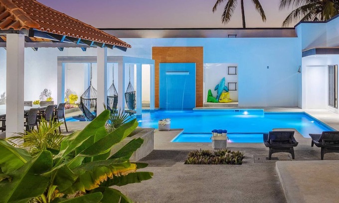 Bucerias House | Casa Palxocotl with Private Pool and Pickleball Court for large groups.