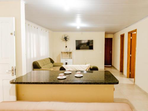 Santo Antonio Villa | Casa para até 10 pessoas com churrasqueira QF1846