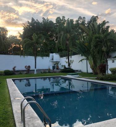 Tezoyuca House | Casa-Patio Bugambilias