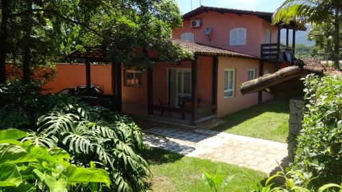 Centro Comercial House | Casa Perequê 100 metros da praia