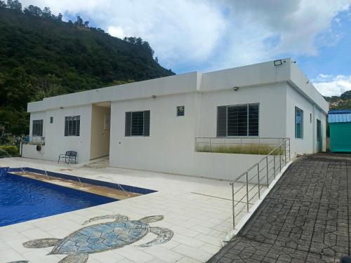 La Mesa House | CASA QUINTA BELLO HORIZONTE