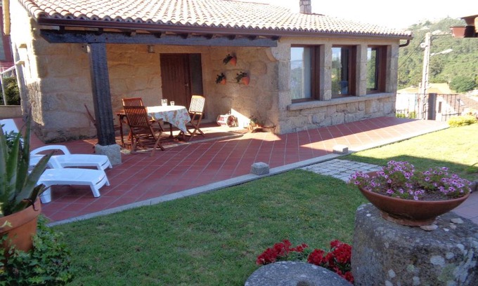 Donon House | casa rústica Cabo Home