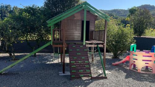 Pomerode House | Casa recém reformada, 3 quartos e com playground