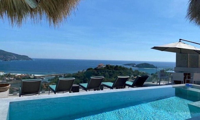 Ixtapa House | Casa Roca: In Porto Ixtapa with private jacuzzi