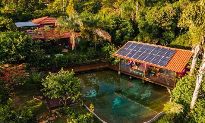 Brasilia House | Casa Rosa - Terra Dourada, Paraíso na Natureza, piscina natural, Wi-Fi