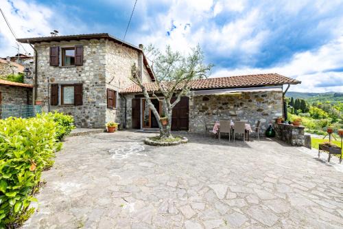 Casone Carpinelli Apartment | Casa Sant'Anna - In Garfagnana - Happy Rentals