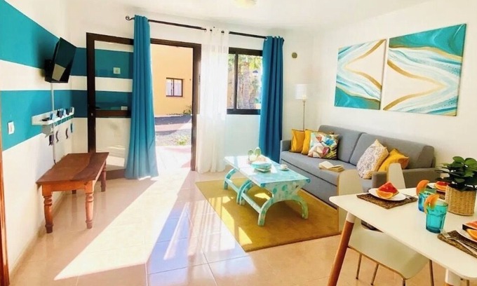 Corralejo Apartment | Casa SILVA, a cozy apartment with fast wi-fi in a calm holiday complex