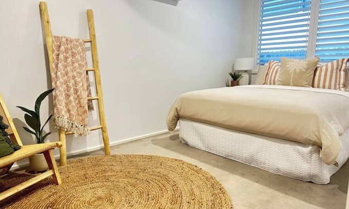 Towradgi Apartment | Casa Solé | Calm 1BR Escape by Towradgi Beach