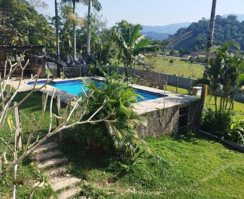 Pomerode Bed & Breakfast | Casa suiça luxo-suite nr1quarto para 3